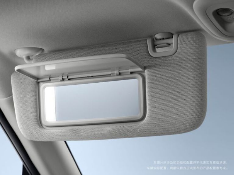 Gương chiếu hậu tích hợp đèn